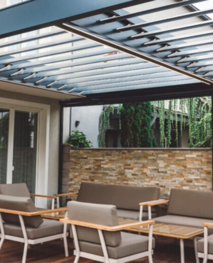 Transformujte vašu terasu: Aké výhody má bioklimatická pergola?