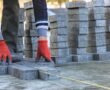 5 najčastejších chýb pri kladení zámkovej dlažby: Takto sa vyhnete „vlnám“ na príjazdovej ceste